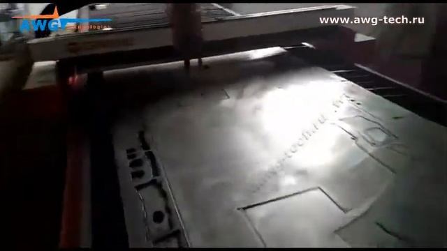 видео работы источника плазменной резки Helvi PC 123 с плазматроном TM 125 смотреть онлайн