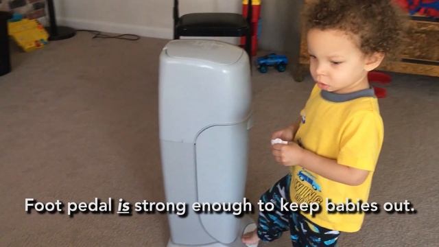 Playtex Diaper Genie Complete Review | After One Year of Use смотреть онлайн