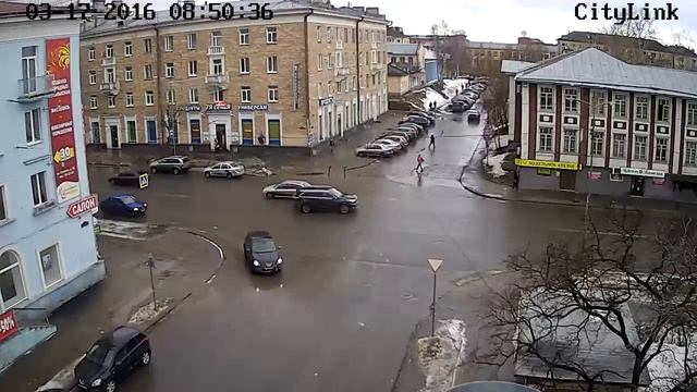 Мужчина танцует на дороге (с 0:59) смотреть онлайн