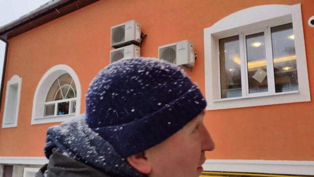 Яркий цвет фасадов дома, Ceresit CT174 Calabria 6, декоративные элементы ППС16ф Ceresit CT60 база смотреть онлайн