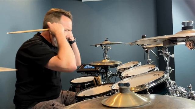 CHVRCHES & Robert Smith How Not To Drown Cover.