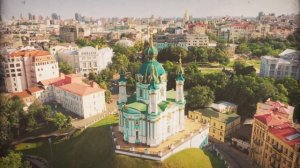 Она усыновила мальчика, но во время купания увидела родинку – и тотчас побежала возвращать сиротку.