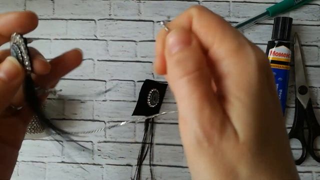 Серьги своими руками с камеями и стразовой цепочкой
