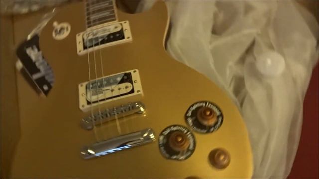 Guitar Talk - $ 299.00 of fun. The Epiphone LP Gold Top Traditional III - Pt. 1 ..unboxing смотреть онлайн