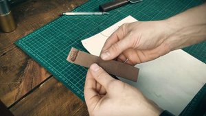 Часовой ремешок из кожи за 2 минуты. Watch strap in 2 minutes.