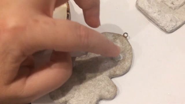 Christmas tree toys made of cardboard / Игрушки на елку из картона смотреть онлайн