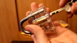 Прозрачные тренеровочные замки для вскрытия отмычками training lock .RL.video.part19