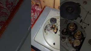 СЕРЕНАДА 402 (обзор ламповой радиолы для чайников)