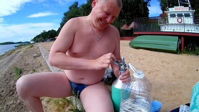 Глоток Советского воздуха! Авто-сифон из СССР. смотреть онлайн