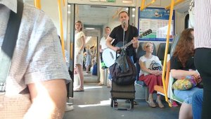 Музыкант в электричке 4 августа 2022