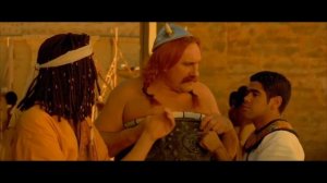 Астерикс и Обеликс: Миссия Клеопатра (2001) порка торговца