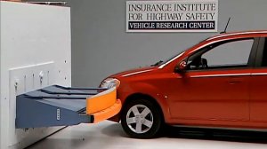 Chevrolet Aveo crash test bumper