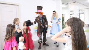 Мой день рождения с Алисой в стране чудес
