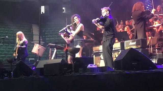 Rock Meets Classic 2017 - Skyfall - The Bohemian Symphony Orchestra Prague - Live in Halle Westfale смотреть онлайн