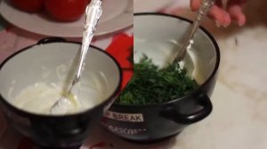 Салат Цезарь со сметаной