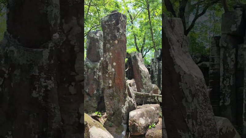 Мегалитические блоки в храме Trapeang Rosei в комплексе Кох Кер (Koh Ker)  #cambodia #камбоджа