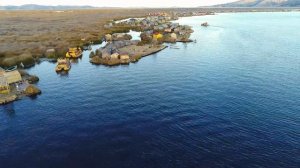 Titicaca lake - Uros floating islands - 4K