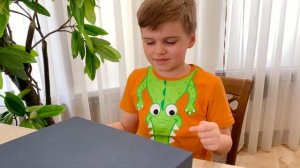 Видео для детей Волшебная коробка с машинками, учим названия машин