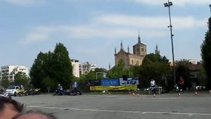 Кружение и дым квадроциклов