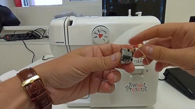 Заправка швейной машины Jaguar Sweet Present смотреть онлайн