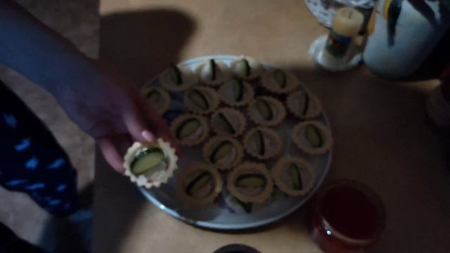 Тарталетки с чёрной и красной икрой | ВКУСНОЕ ВИДЕО смотреть онлайн