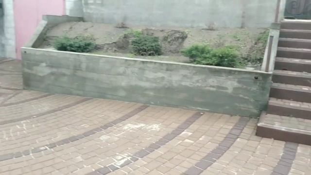 Тротуарная плитка. Заезд в гараж спустя пол года. смотреть онлайн
