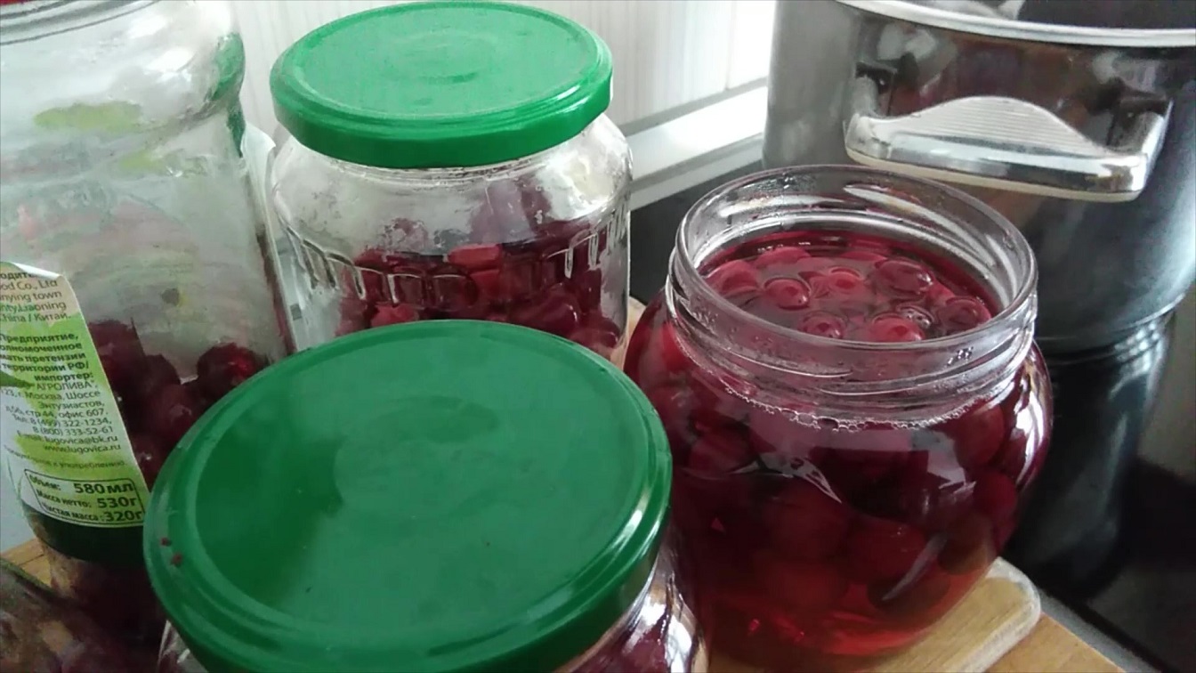 Вкусный концентрированный компот из вишни.mp4 смотреть онлайн