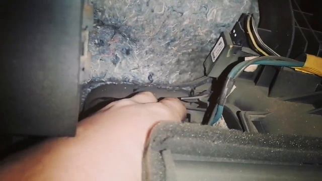 очередная поломочка замена моторчик печки Пежо 107 Тойота Айго Ситроен С1