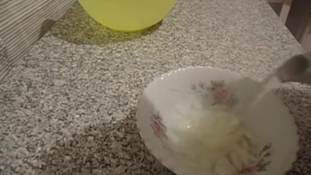 Простой и быстрый салат из редьки