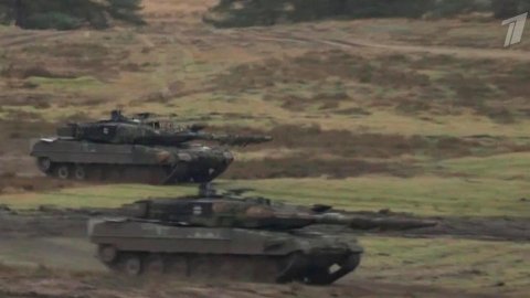 Германия и Испания завершили подготовку первой группы украинских военных на танках "Леопард-2"