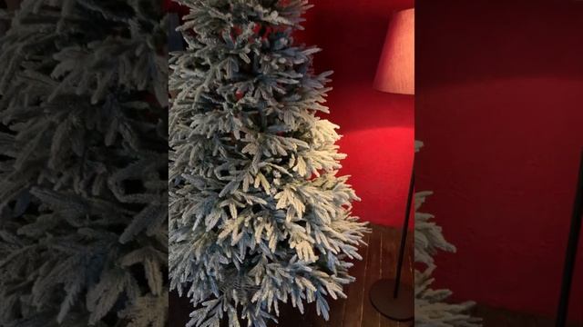 Искусственная елка смотреть онлайн