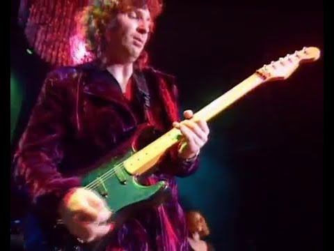 Belinda Carlisle - Circle in the Sand (Live in Birmingham, 26.05.1990) смотреть онлайн