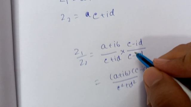 Theory for complex numbers in python | Division of complex numbers
