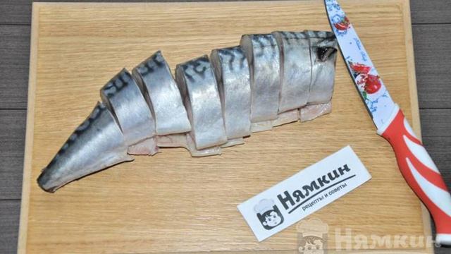 Домашние рыбные консервы из скумбрии в масле готовим в кастрюле