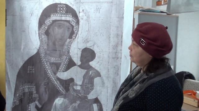 Как пишут иконы в иконостас строящегося храма. Поездка в Лавру с иконописной школой "Дионисий" смотреть онлайн