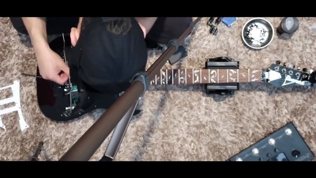 Black Ibanez Jem Jr Pickguard Upgrade (Timelapse) смотреть онлайн