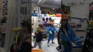 The show must go on (Шоу должно продолжаться)