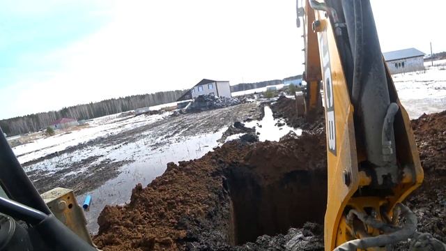 Копаю канализацию. Рабочие будни. Экскаватор погрузчик JCB 3CX смотреть онлайн