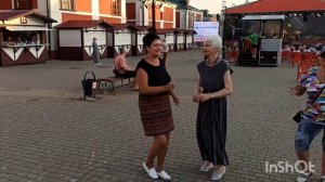 Танцуют подруги ?? Как же нам не веселиться #танцы#подружки#веселье