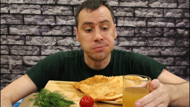 MUKBANG Огромные чебуреки с Пивом/  МУКБАНГ /  ASMR / Мукбанг Сеня / eating show / 먹방