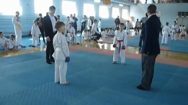 Соревнования по каратэ до шотокан.MOV смотреть онлайн