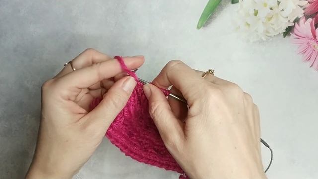 Короткие носки на двух спицах без шва по подошве.