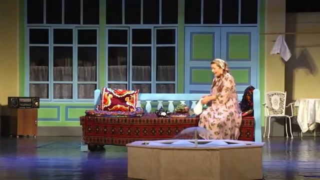 Намоиши мазхакави "Калби Зан" дар коргардонии Курбон Бобочонов. Бахшида ба иди модарон ва занон. смотреть онлайн