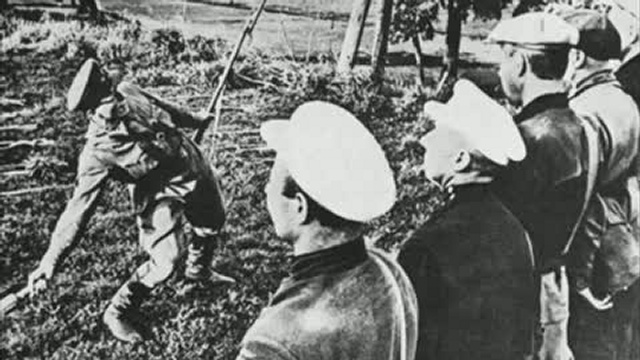 BOB: Советские партизаны смотреть онлайн