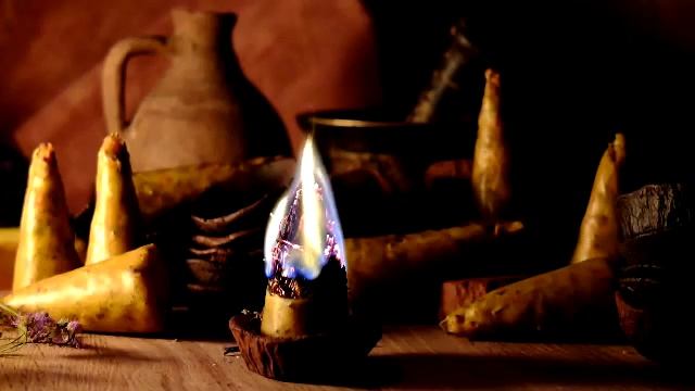 Как горит травяная свеча. Волшебные свечи, колдовские свечи, ведьмины свечи, бесфитильные свечи.