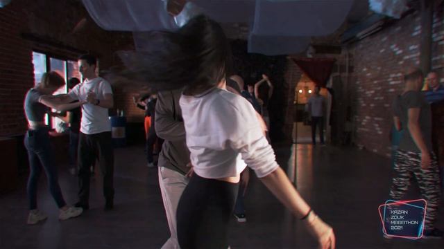 KZM2021. Vladimir Blinov & Gulnara Yudintseva #Zouk improvisation смотреть онлайн