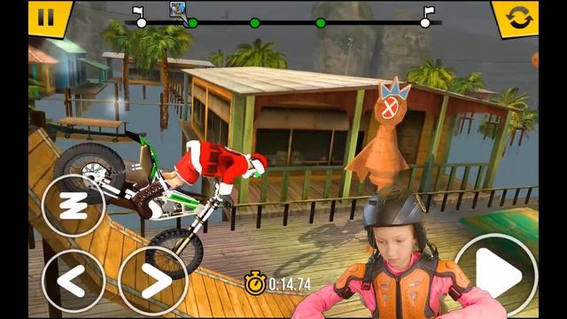 Диана играет в мотогонки, дед мороз падает с трамплинов в воду! смотреть онлайн