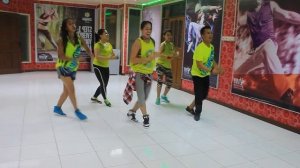 Zumba "La Bicicleta By Carlos Vives Ft Shakira.. / Sangatta Kaltim