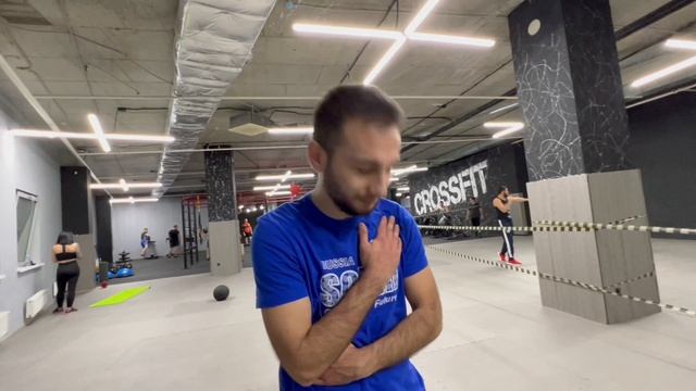 ЧЕЛЕНДЖИ В СПОРТЗАЛЕ | УЧИМСЯ БОРОТЬСЯ