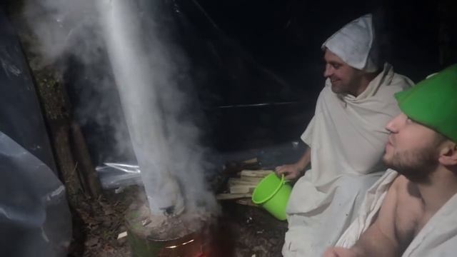 24 ЧАСА В ДОМ ПОД ЗЕМЛЕЙ В ЧЕРНОБЫЛЕ - В гости к Сергею Трейсеру в землянку смотреть онлайн